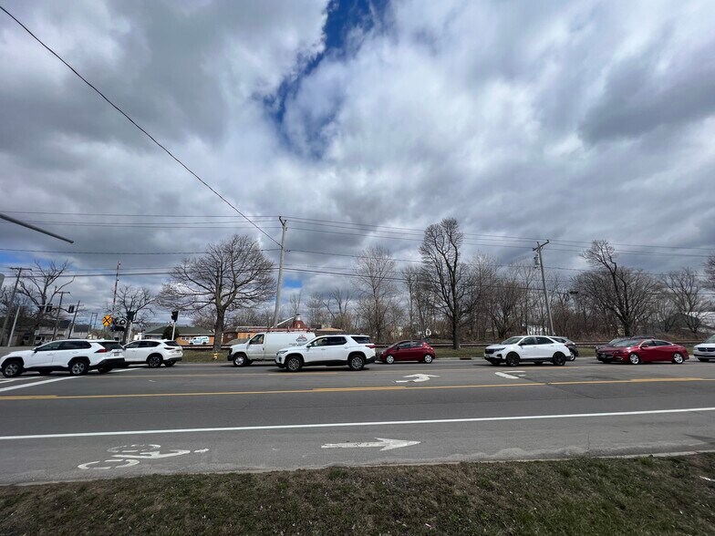 More Photos Of 11 Felton St, North Tonawanda Industrial For Sale