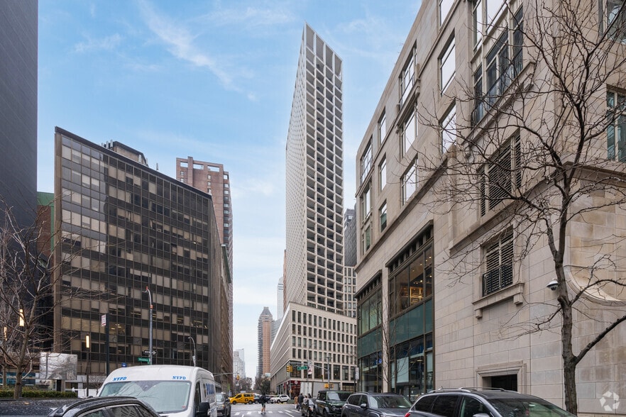 More Photos Of 1865 Broadway, New York Apartments For Lease