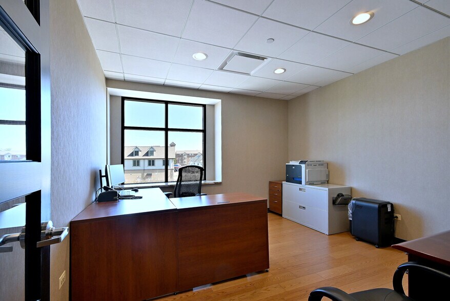 More Photos Of 25-41 E Main St, Roselle Service Station For Sale