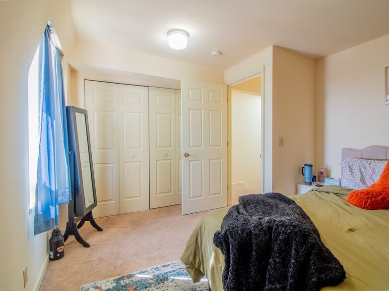 More Photos Of 1911 S 11th St, Saint Louis Apartments For Sale
