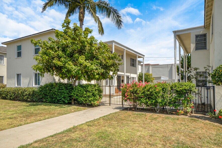More Photos Of 12320 Washington Pl, Los Angeles Apartments For Sale