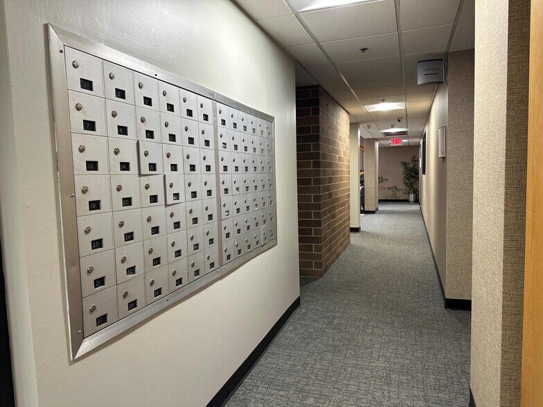 More Photos Of 608 S Washington St, Naperville Office For Lease