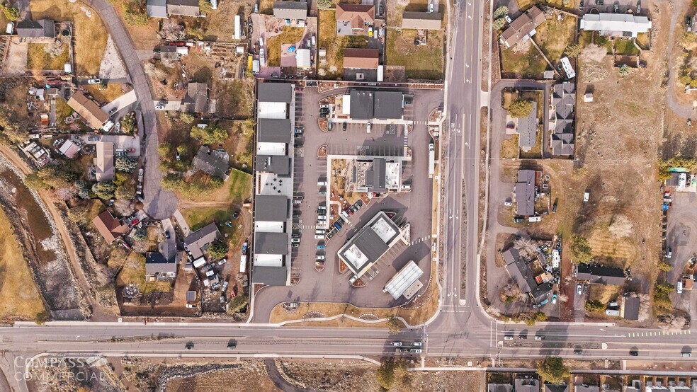 More Photos Of 21185 Reed Market Rd, Bend Storefront Retail Office For Lease