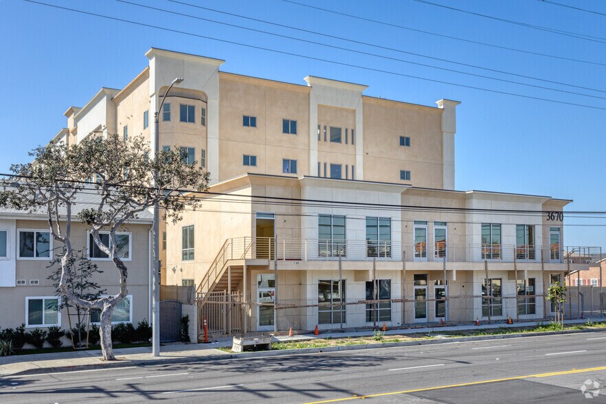 More Photos Of 3674 W Imperial Hwy, Inglewood Apartments For Lease
