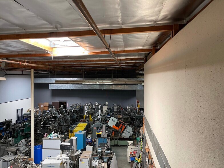 More Photos Of 1741 Fiske Pl, Oxnard Warehouse For Sale