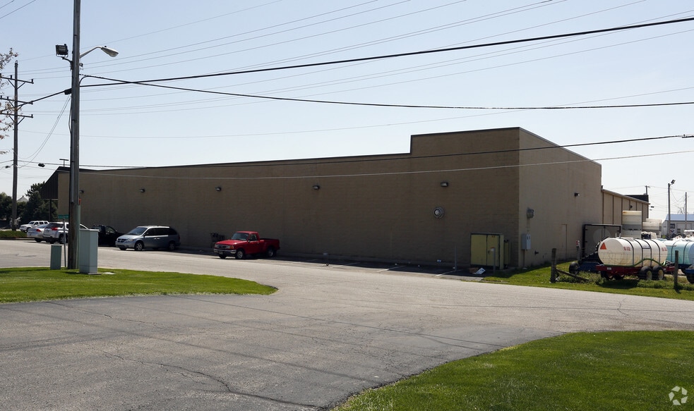 More Photos Of 736 W Main St, Greensburg Supermarket For Sale