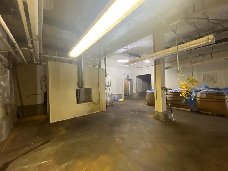 More Photos Of 1300-1344 S Front St, Philadelphia Warehouse For Sale