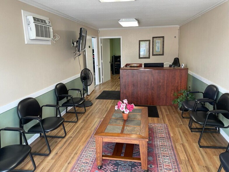 More Photos Of 2116 Fry Rd, Houston Auto Repair For Lease
