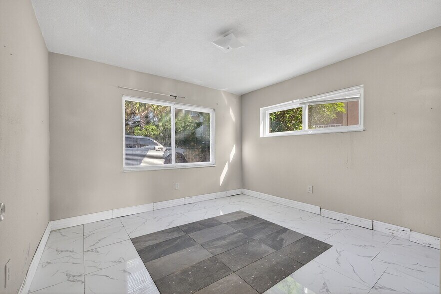 More Photos Of 275 116th Ave, Treasure Island Apartments For Sale