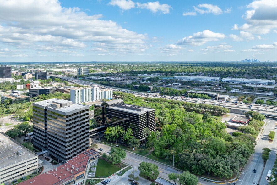 More Photos Of 222 Benmar Dr, Houston Office For Sale