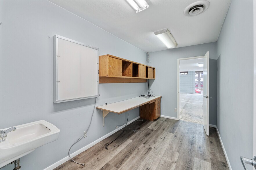 More Photos Of 3535 E 7th St, Long Beach Medical For Sale