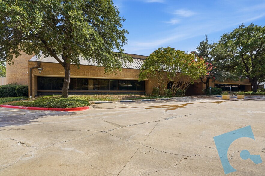 More Photos Of 250 Decker Dr, Irving Office For Lease