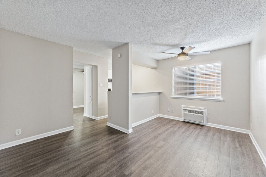 More Photos Of 4314 Gillis St, Austin Apartments For Sale