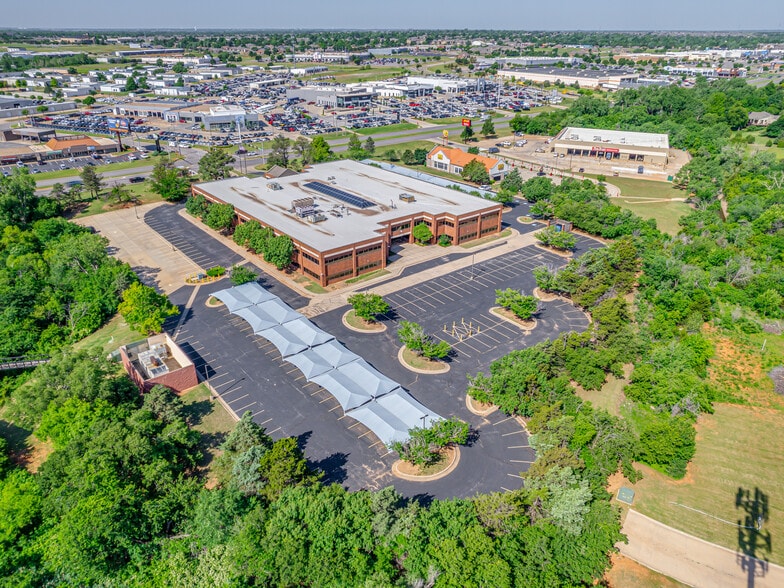 More Photos Of 7301 NW Expressway, Oklahoma City Office For Lease