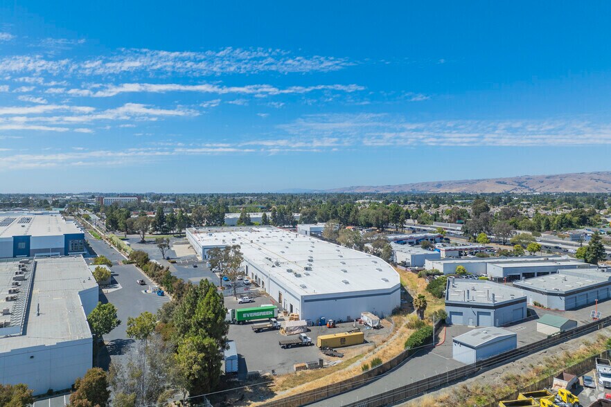 More Photos Of 40545-40577 Albrae St, Fremont Warehouse For Lease