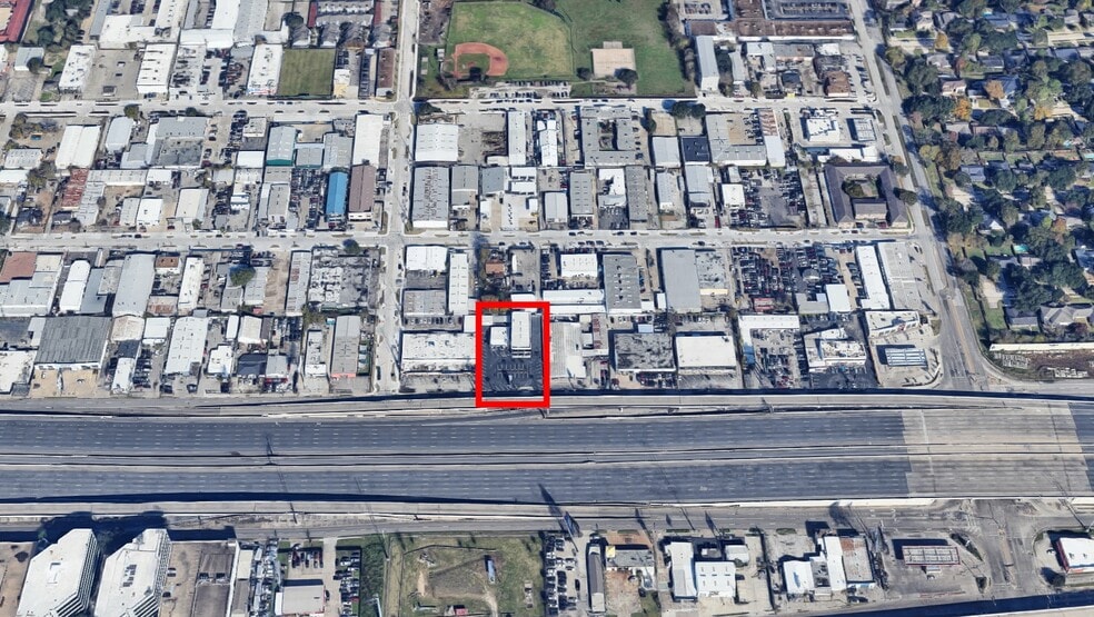 More Photos Of 5712 Southwest Fwy, Houston Auto Dealership For Lease