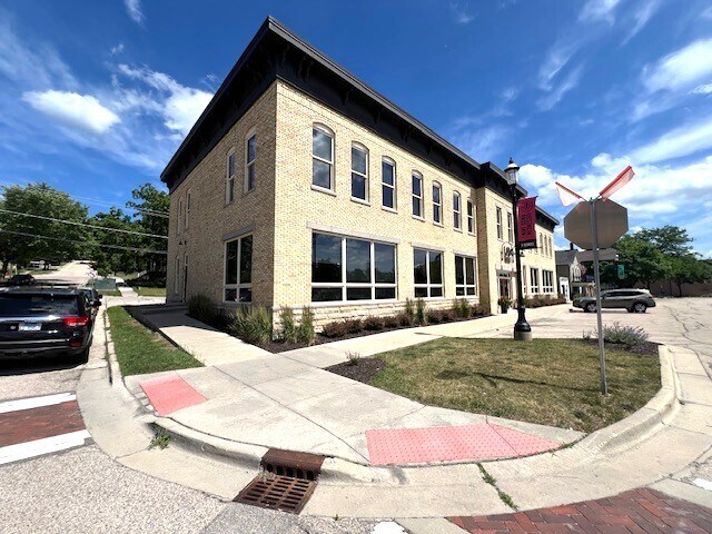 Primary Photo Of 220 N River St, East Dundee Freestanding For Sale