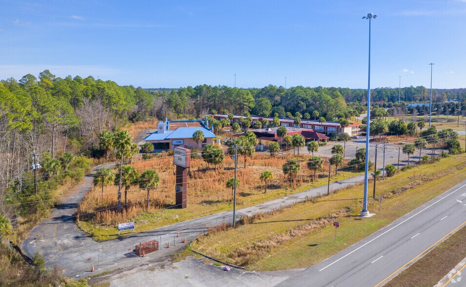 More Photos Of 852374 US Highway 17, Yulee Hotel For Sale