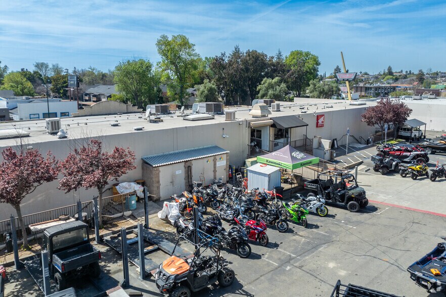 More Photos Of 21756-21758 Foothill Blvd, Hayward General Retail For Sale