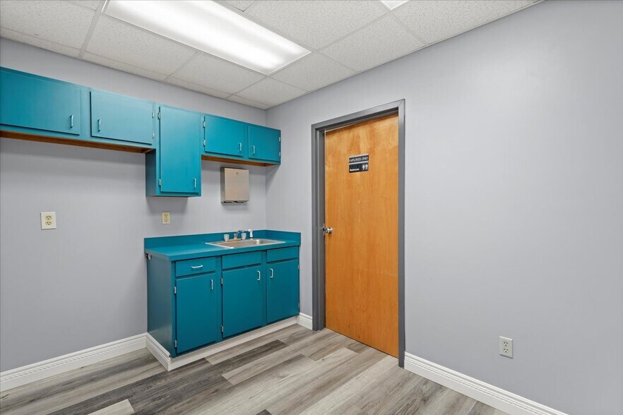 More Photos Of 1924 30th Ave, Gulfport Assisted Living For Sale