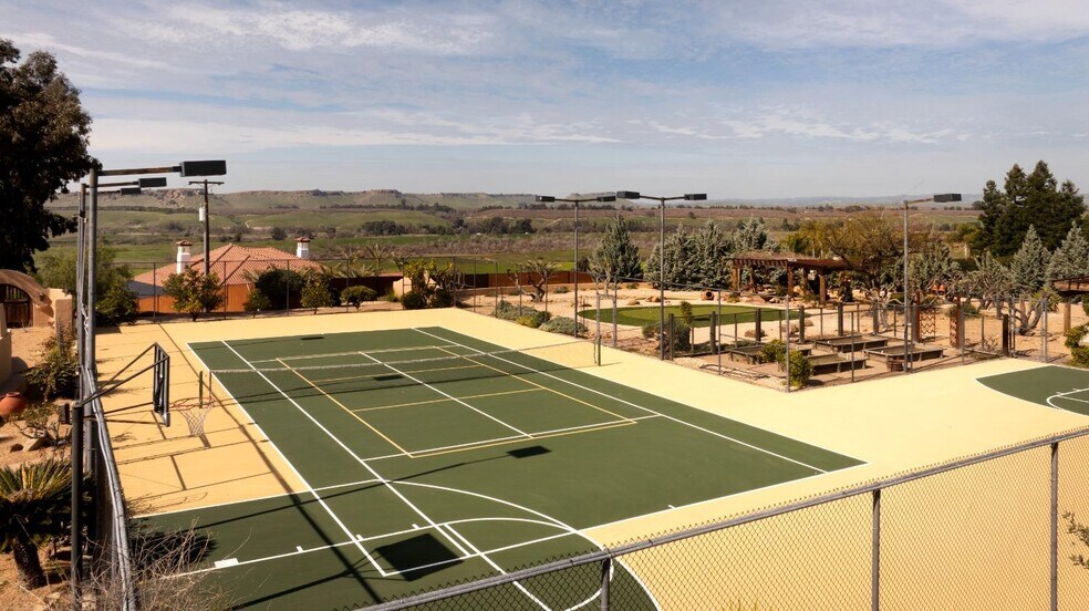 More Photos Of 15516 N Friant Rd, Friant Specialty For Sale