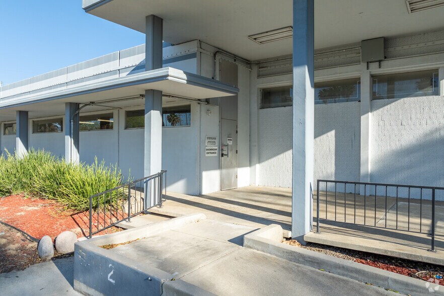 More Photos Of 25562 Avenue Stanford, Valencia Manufacturing For Lease