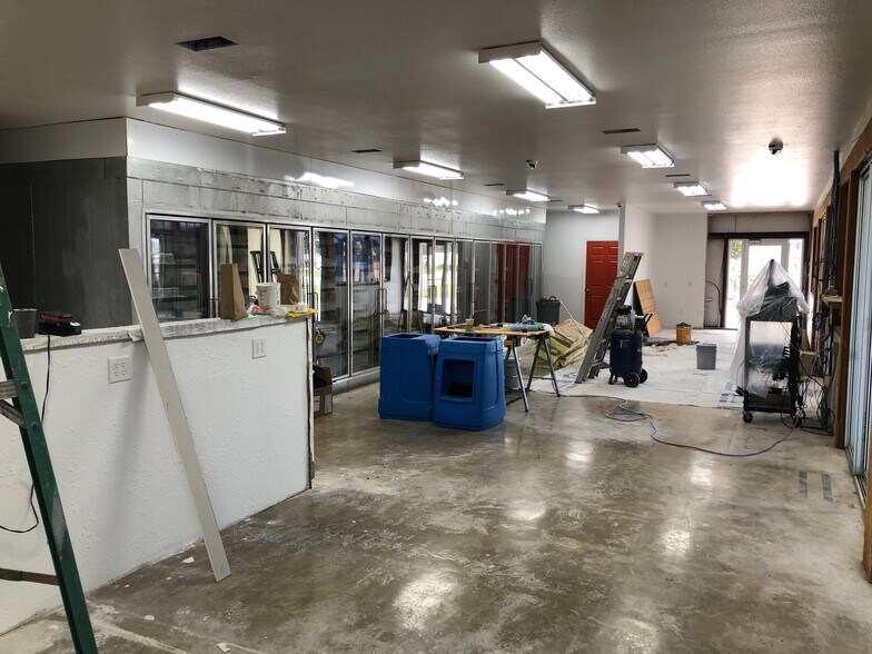 More Photos Of 3999 Hwy 16 South, Bandera Freestanding For Sale