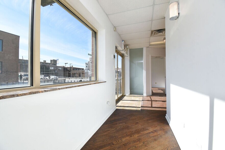 More Photos Of 2158 Grand Ave, Chicago Apartments For Sale