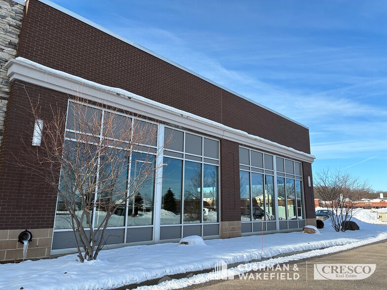 More Photos Of 33095 Bainbridge Rd, Solon Flex For Lease