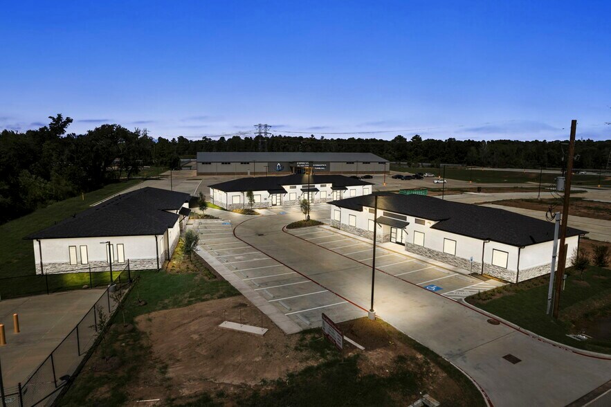 More Photos Of 7630 Dowdell Rd, Spring Unknown For Lease