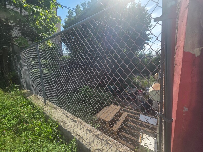 More Photos Of 721 Springfield Ave, Newark Storefront Retail Residential For Sale