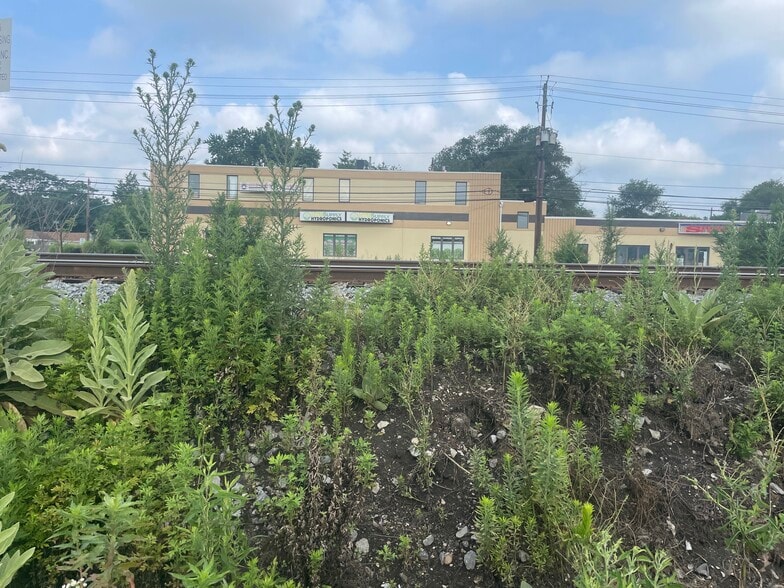 More Photos Of 11607 Maryland Ave, Beltsville Warehouse For Sale