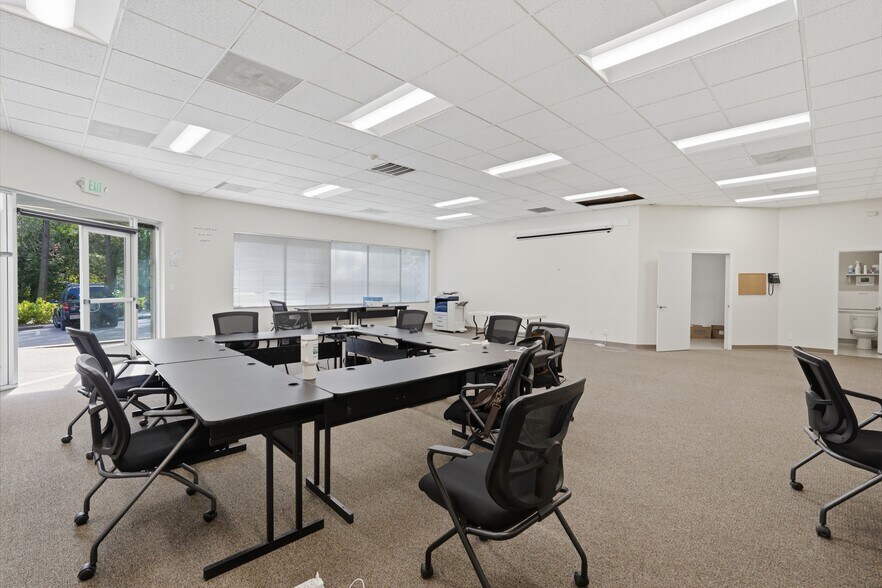 More Photos Of 112 Nevada City Hwy, Nevada City Office For Sale