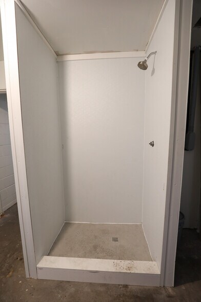 More Photos Of 5 Haynie St, Newnan Warehouse For Lease
