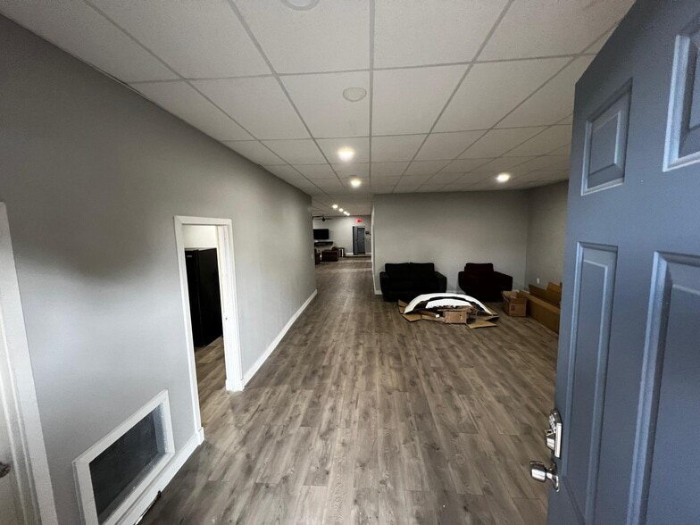 More Photos Of 6450 E Hancock St, Detroit Warehouse For Sale