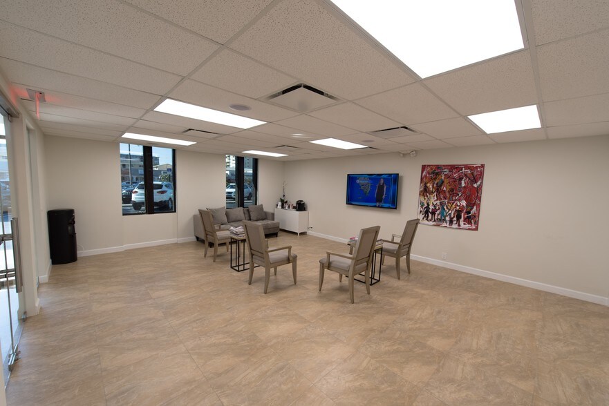 More Photos Of 3035 E Commercial Blvd, Fort Lauderdale Medical For Sale