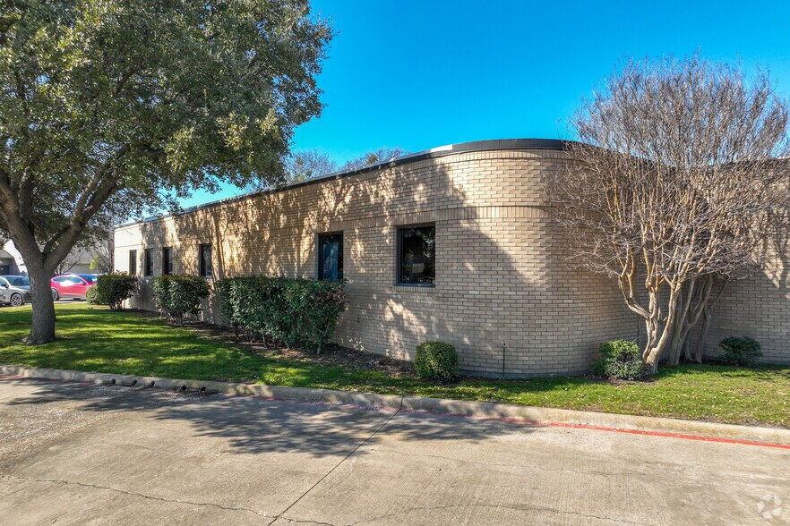More Photos Of 2200-2202 W Spring Creek Pky, Plano Office For Lease