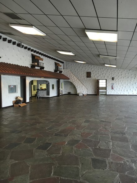 More Photos Of 1280 Sans Souci Pky, Wilkes-Barre Auto Dealership For Sale