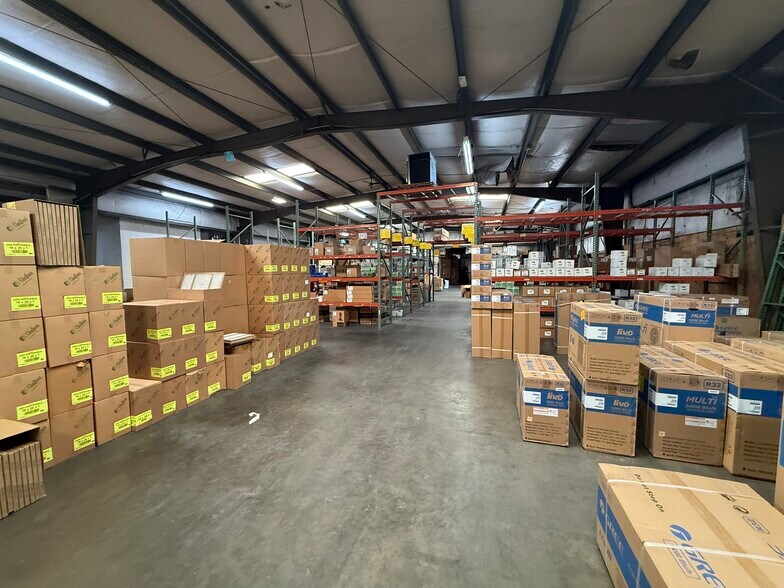 More Photos Of 501 W Main Ave, Gastonia Warehouse For Sale