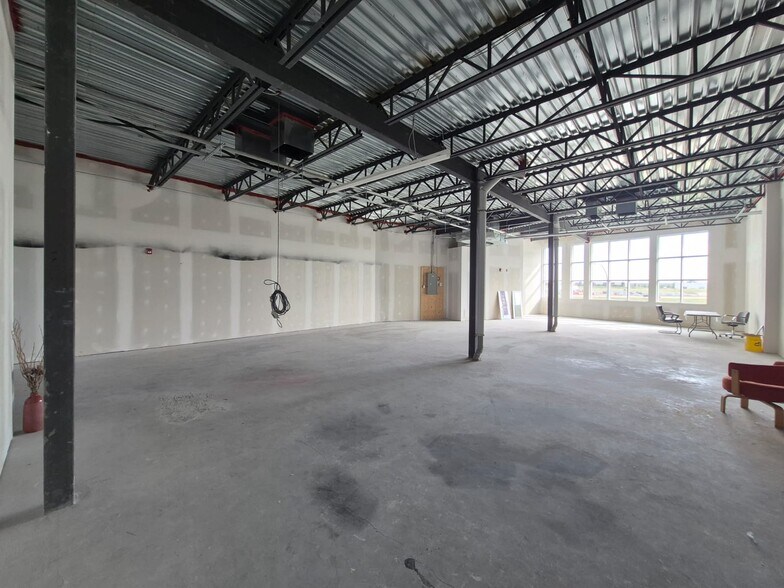 More Photos Of 470 Mistatim Way NW, Edmonton Storefront Retail Office For Lease