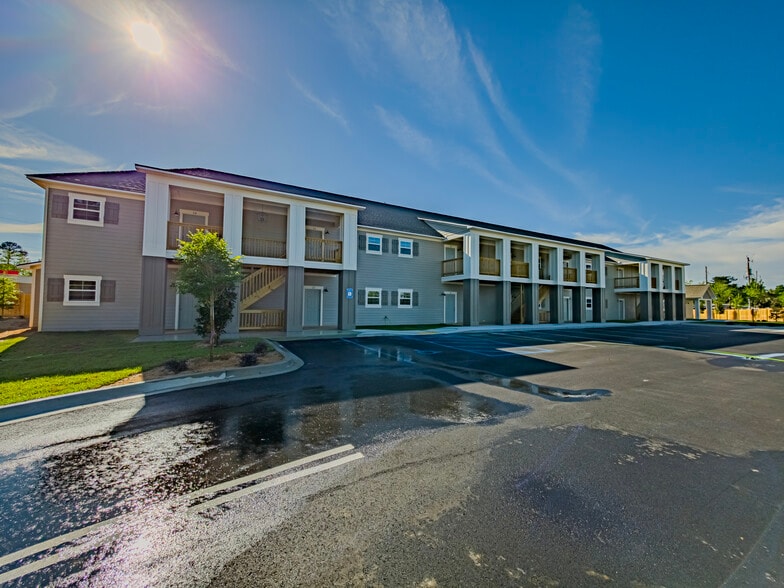 More Photos Of 1604 Lankford Dr, Valdosta Apartments For Sale