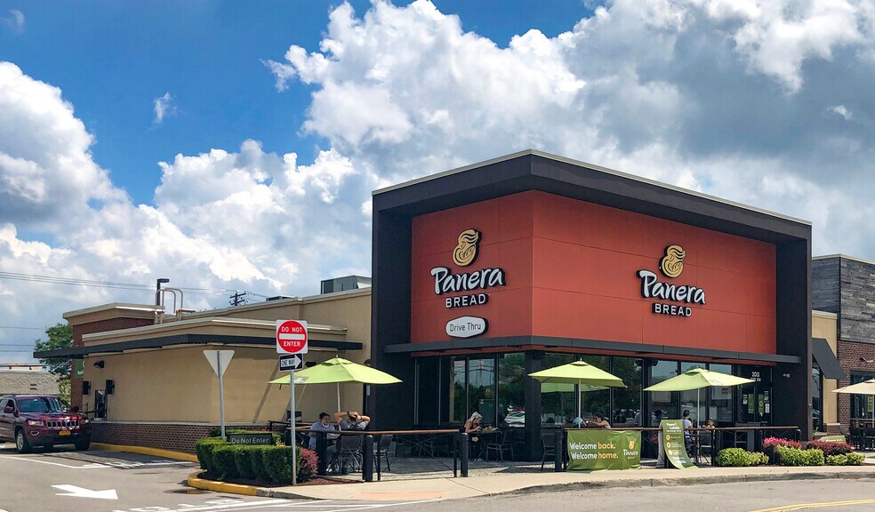 More Photos Of 2001 Walden Ave, Cheektowaga Unknown For Lease