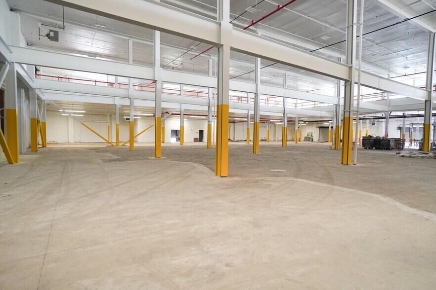 More Photos Of 845 E 136th St, Bronx Warehouse For Sale