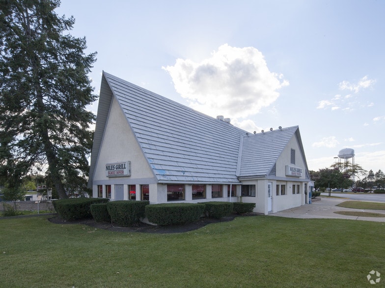 Primary Photo Of 9206 N Milwaukee Ave, Niles Restaurant For Sale