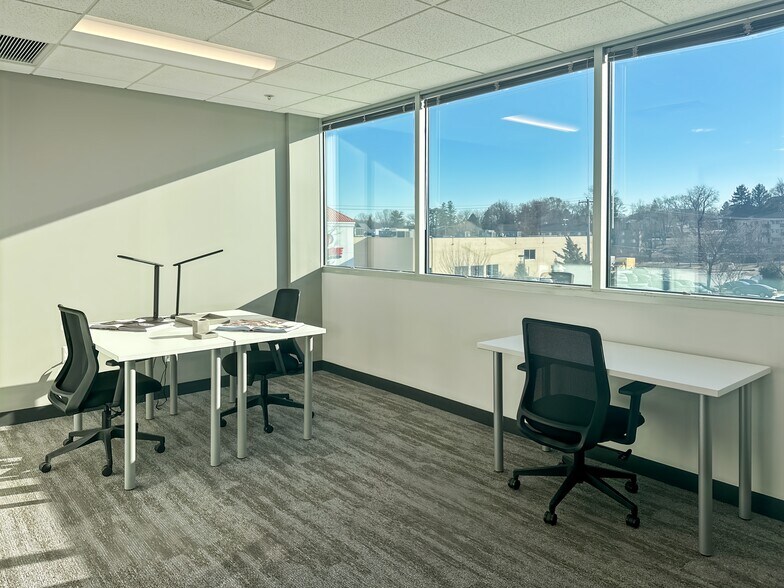 More Photos Of 724 W Lancaster Ave, Wayne Coworking Space