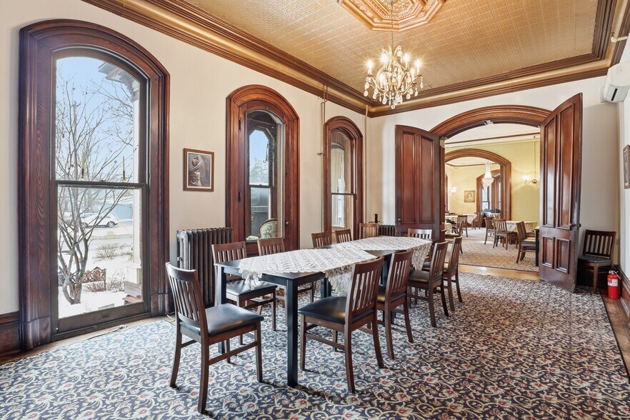 More Photos Of 1 E Church St, Fairport Restaurant For Sale