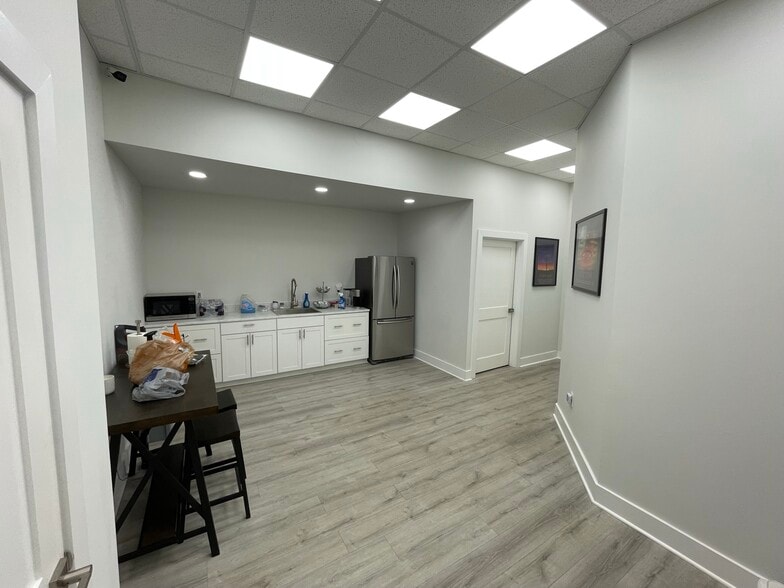 More Photos Of 200 Maxham Rd, Austell Storefront For Sale