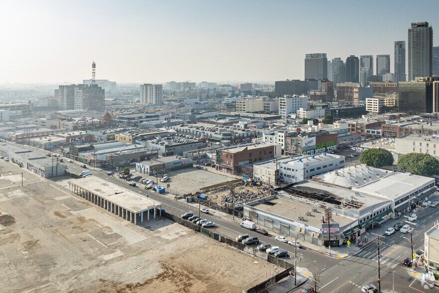 More Photos Of 510 E Olympic Blvd, Los Angeles Storefront Retail Office For Sale