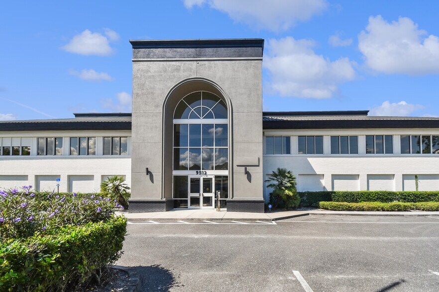 More Photos Of 9512 Sunbeam Center Dr, Jacksonville Office For Lease
