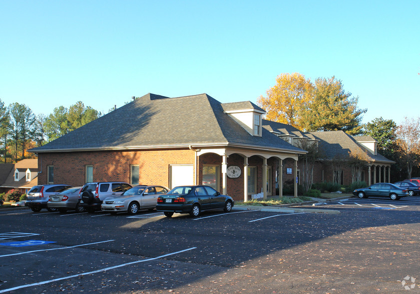 Primary Photo Of 1305 Hembree Rd, Roswell Medical For Lease